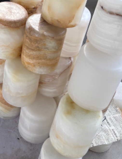 LUMA - Handcrafted Chinese White Onyx Candle Holder L - Ø5.5 x 6.7 in