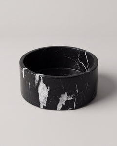 YUKI round fruit bowl in Nero Marquina marble